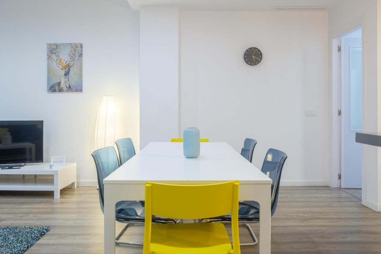 Bright, Brand New & Very Comfortable Apartment บาเลนเซีย ภายนอก รูปภาพ