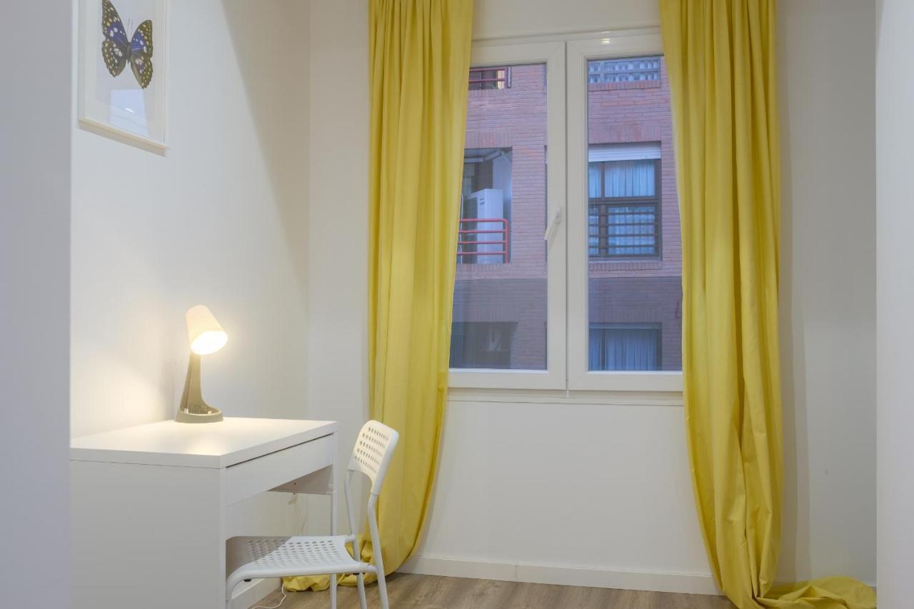 Bright, Brand New & Very Comfortable Apartment บาเลนเซีย ภายนอก รูปภาพ