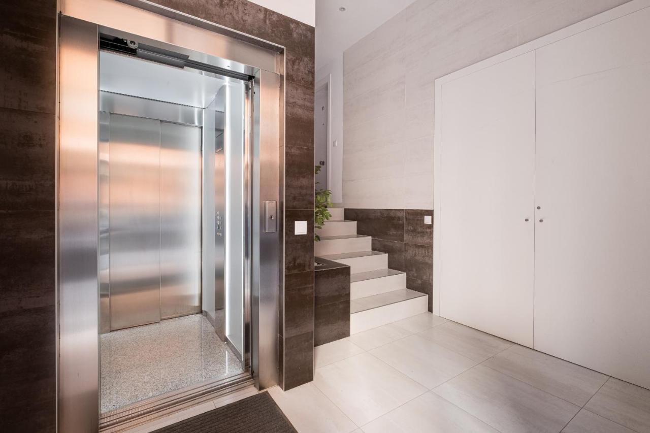 Bright, Brand New & Very Comfortable Apartment บาเลนเซีย ภายนอก รูปภาพ